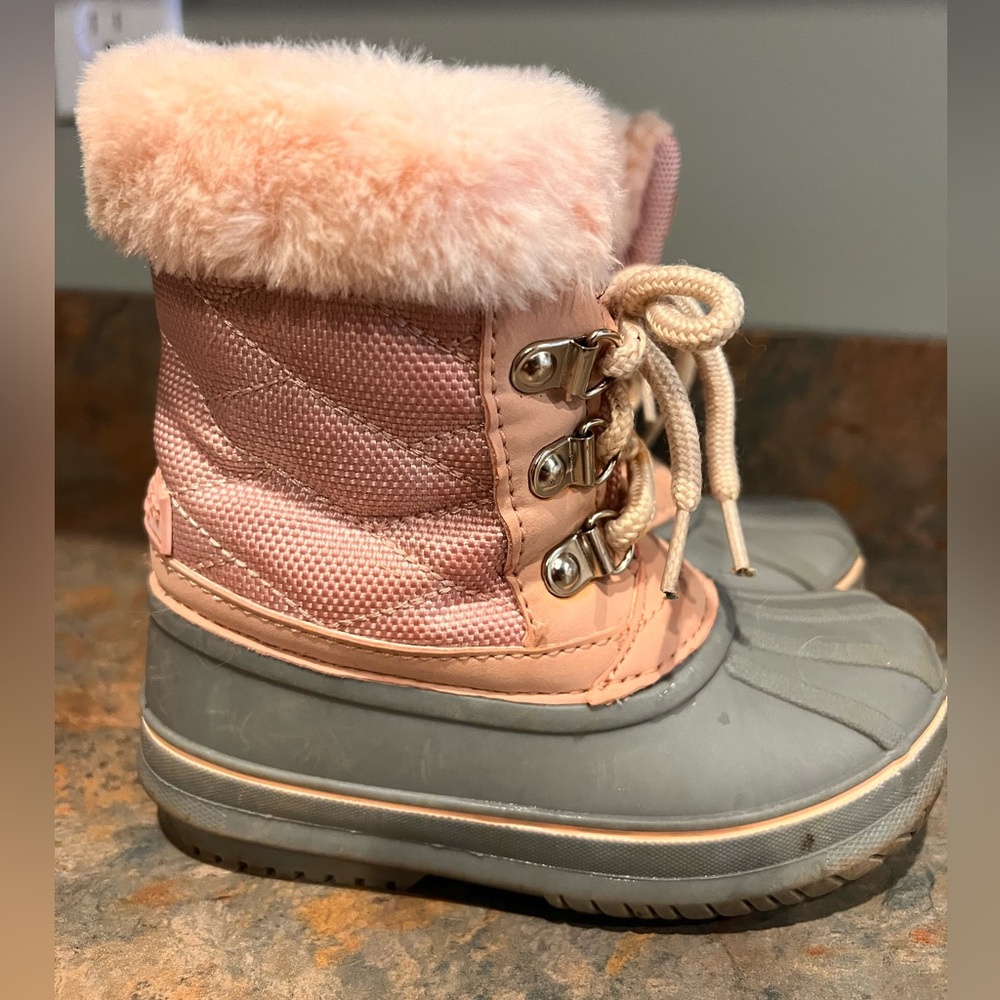 London Fog pink winter boots size 8